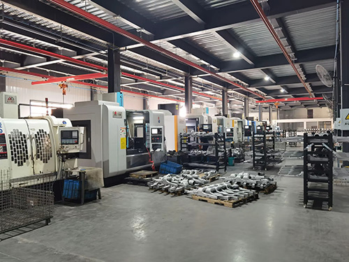 今日、私たちのダイキャスティング施設のツアーに連れて行きましょう。